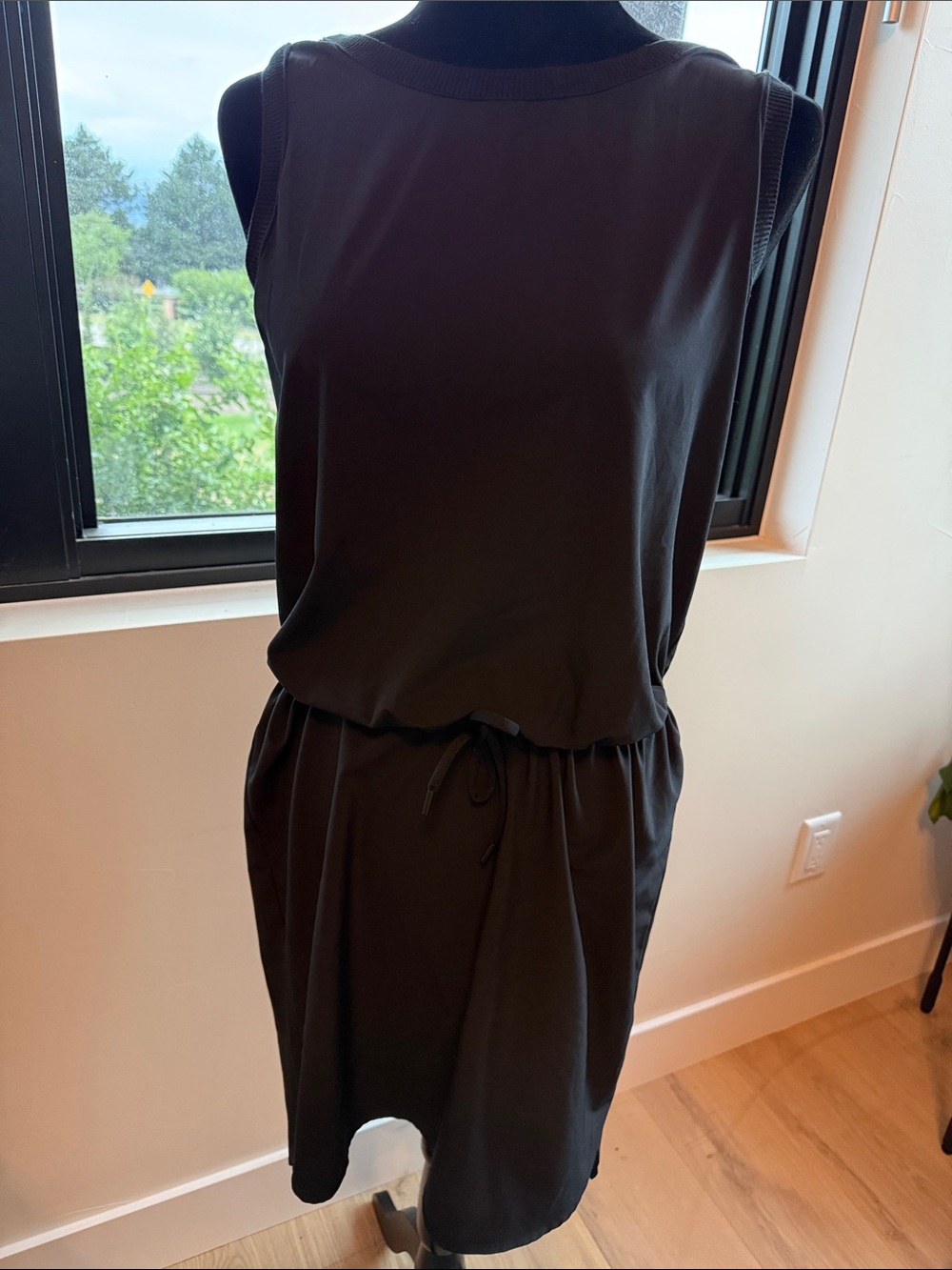 Athleta Black Sleeveless Midi Dress with Drawstring Waist